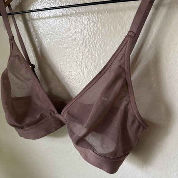 Negative | Sieve Triangle Bra - Picture 2 of 7